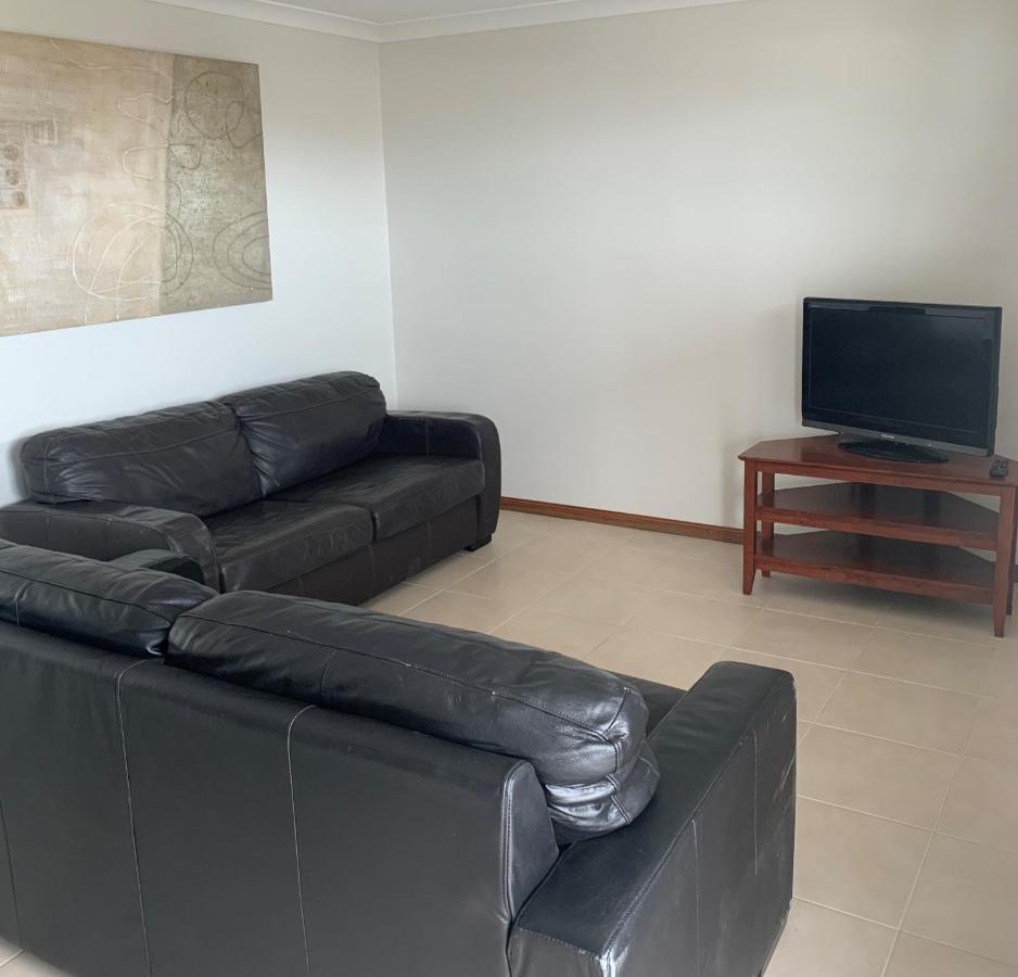 Airlie Beach Apartments Екстер'єр фото