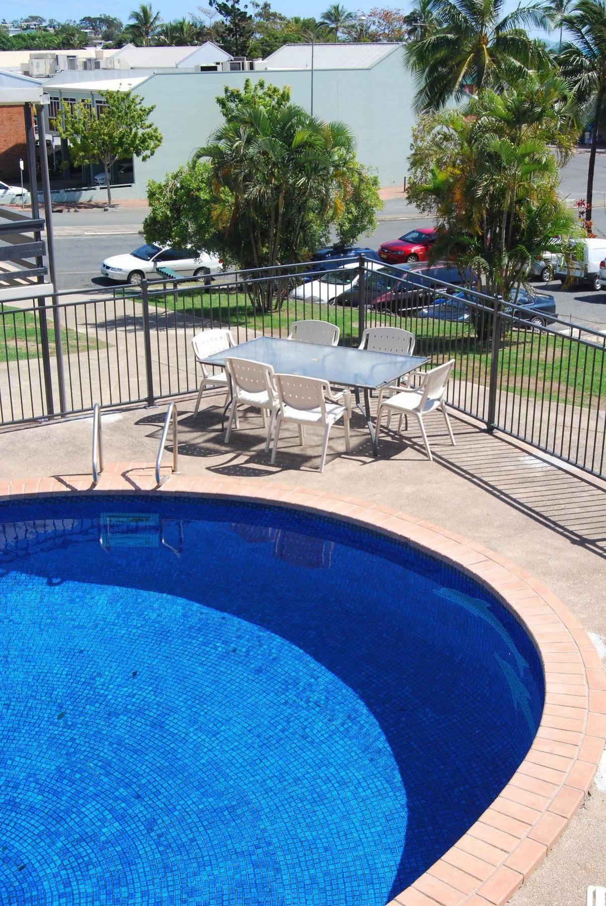 Airlie Beach Apartments Екстер'єр фото